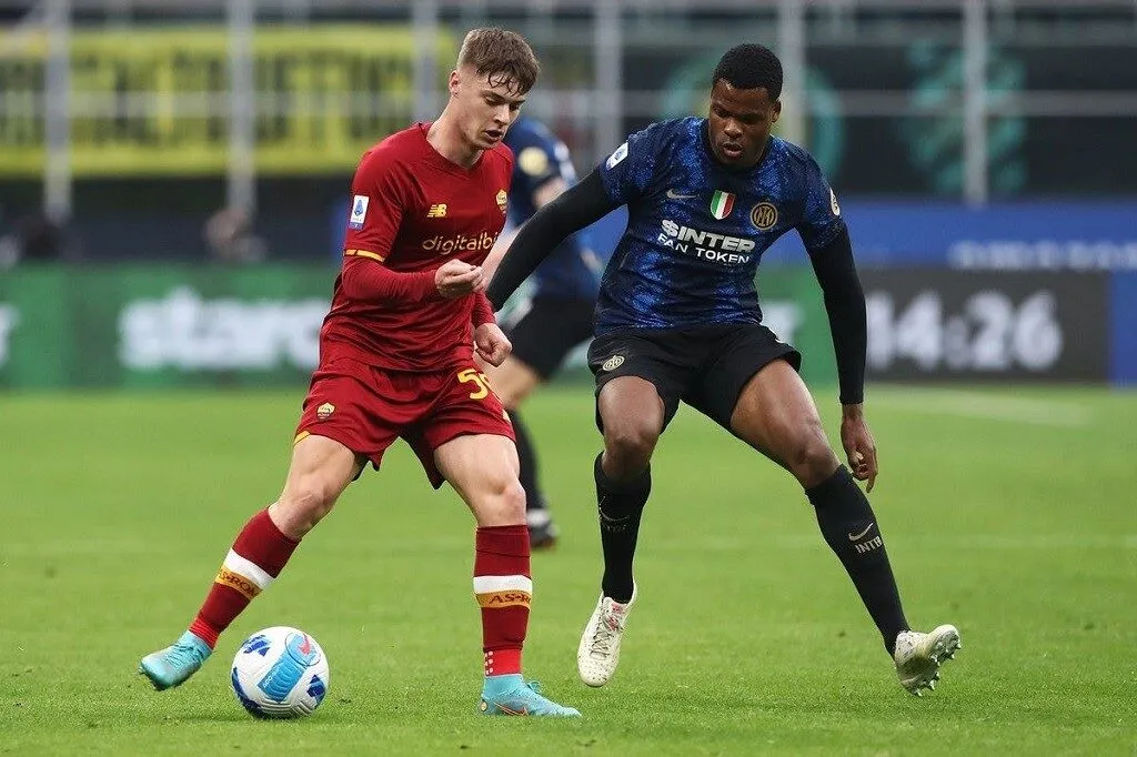 Soi kèo Inter Milan vs AS Roma